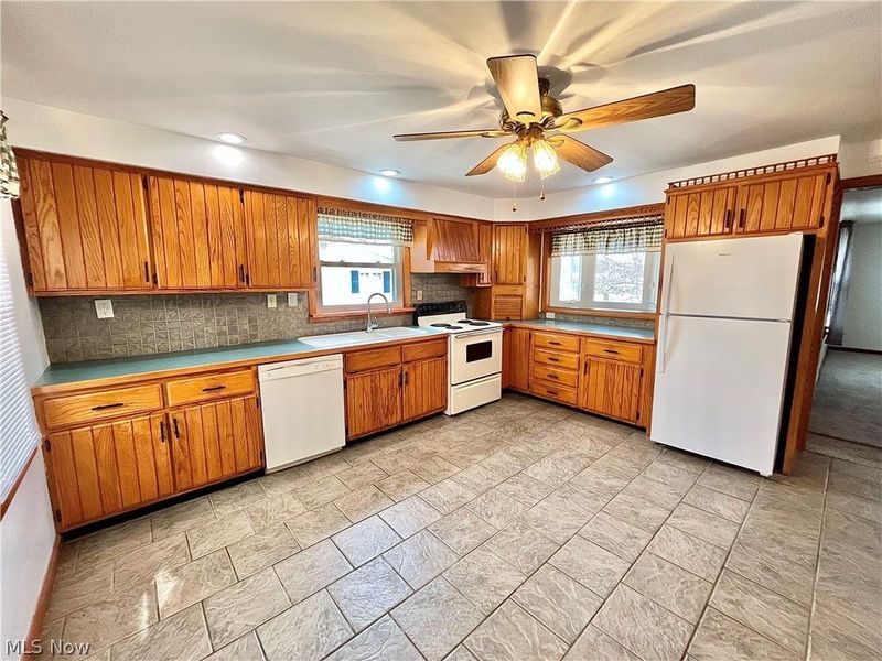 839 Mill Street, Conneaut, OH 44030 Photo 3