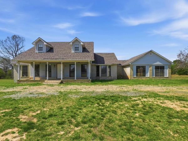 288 R G Davis Road, Romance, AR 72136
