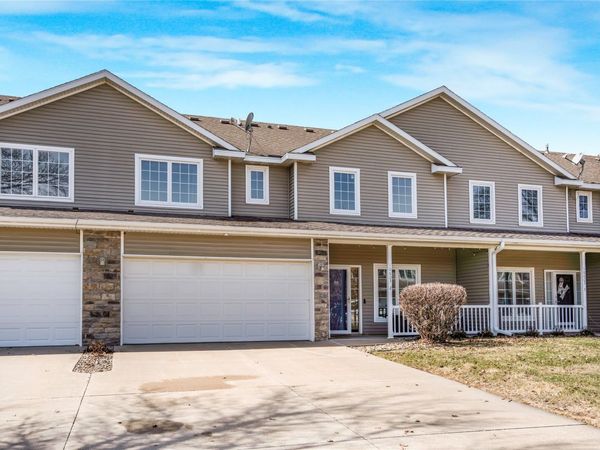 10603 Hickory Drive, Unit 2, Urbandale, IA 50322