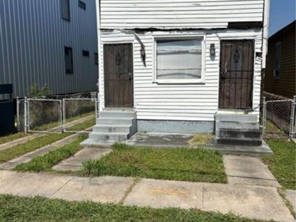 2529 S DORGENOIS Street, New Orleans, LA 70125