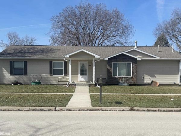 805 Elm Street, Allison, IA 50602