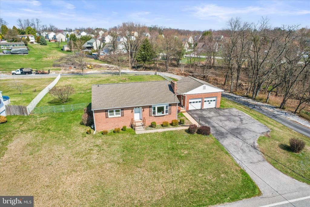 1885 Roosevelt Avenue, York, PA 17408 Main Photo