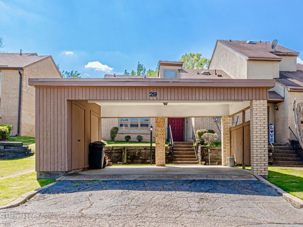 29 Park Crest Place, Jackson, MS 39211