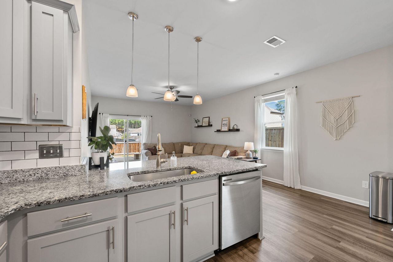 601 Wayton Circle Photo 10