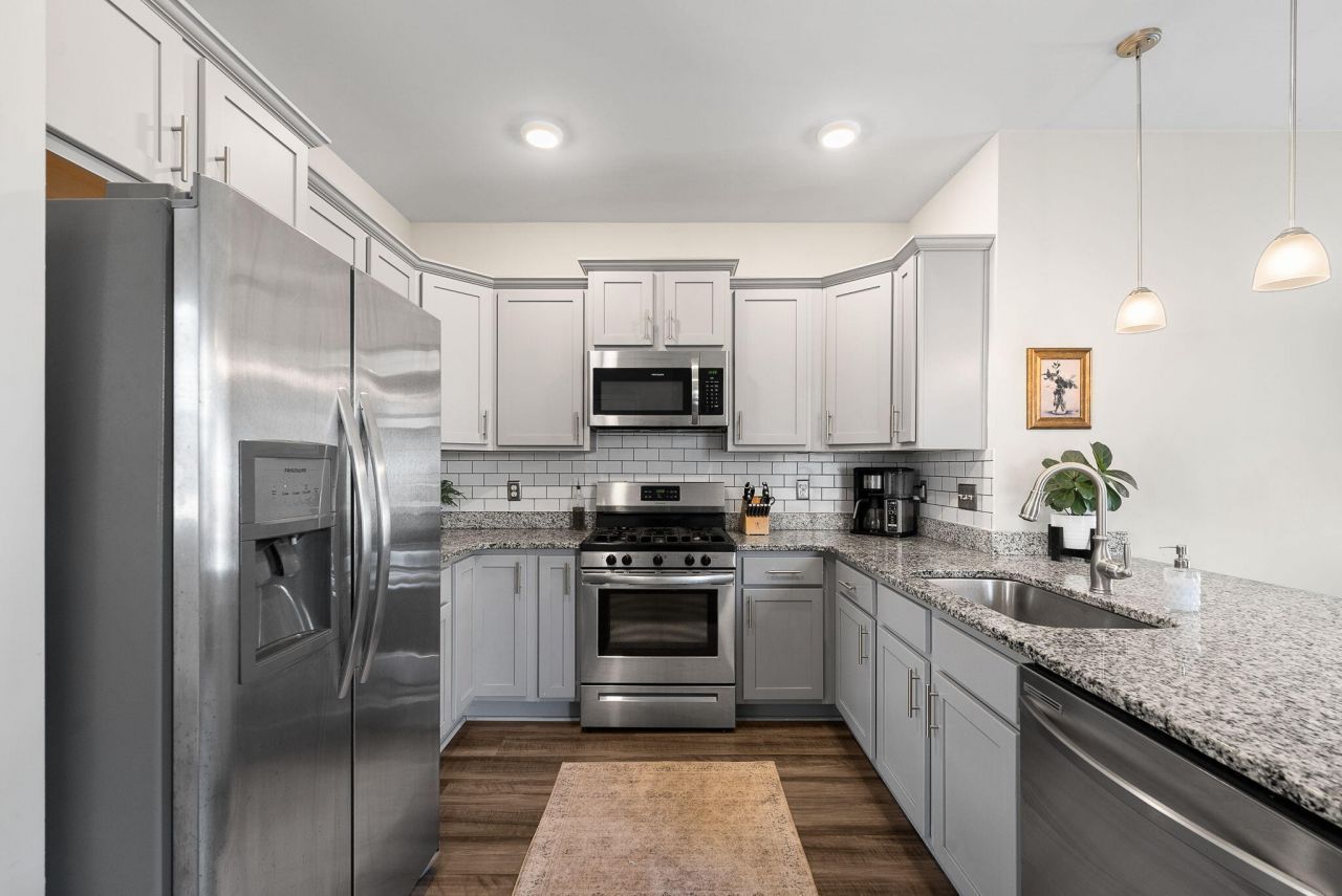 601 Wayton Circle Photo 2