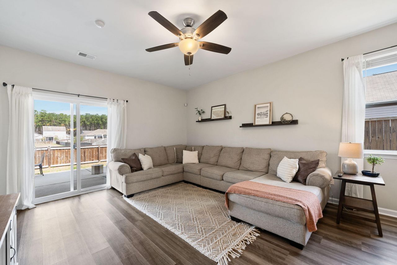 601 Wayton Circle Photo 3