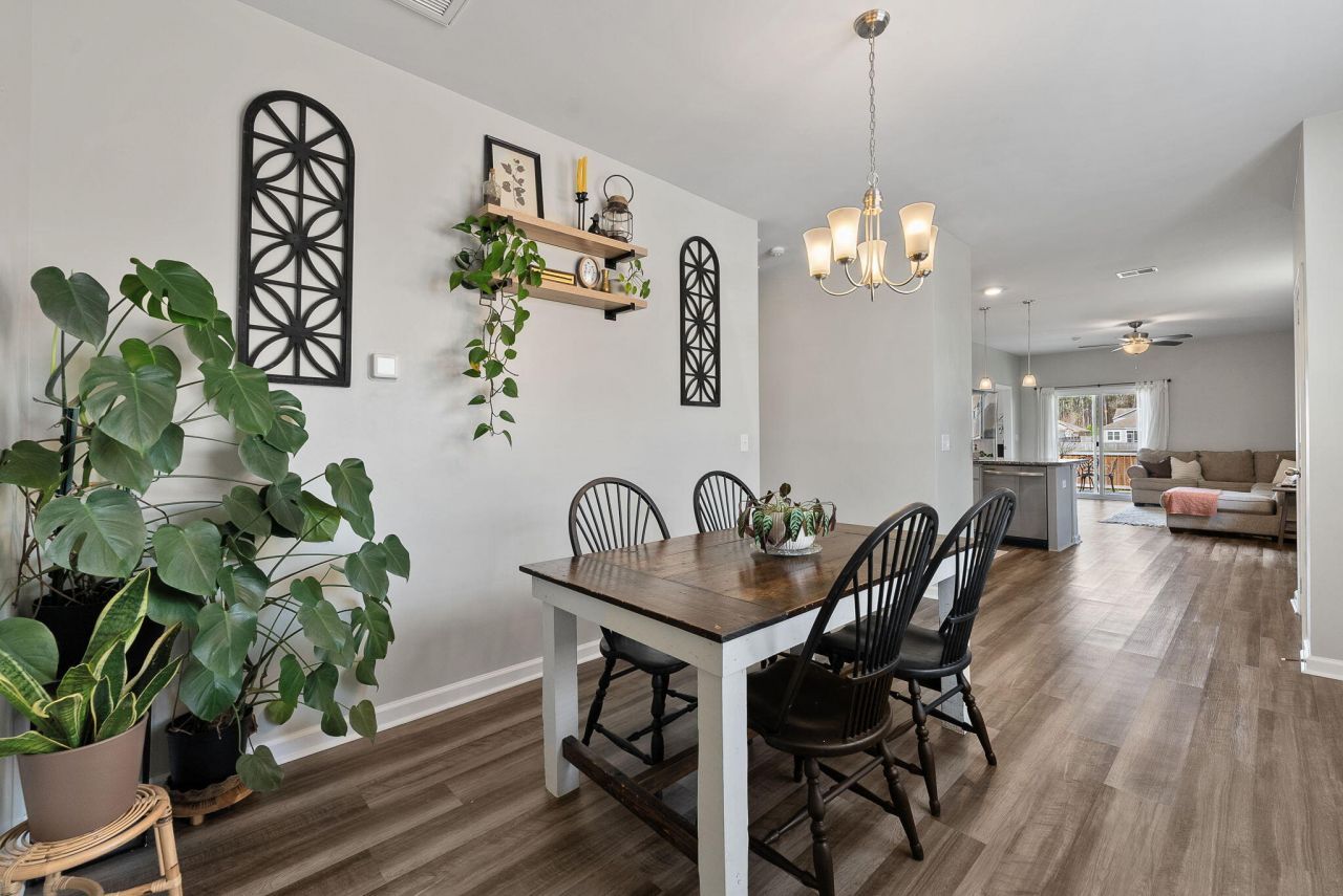 601 Wayton Circle Photo 4