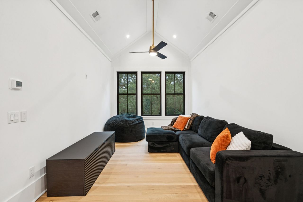 641 Coral Street Photo 37