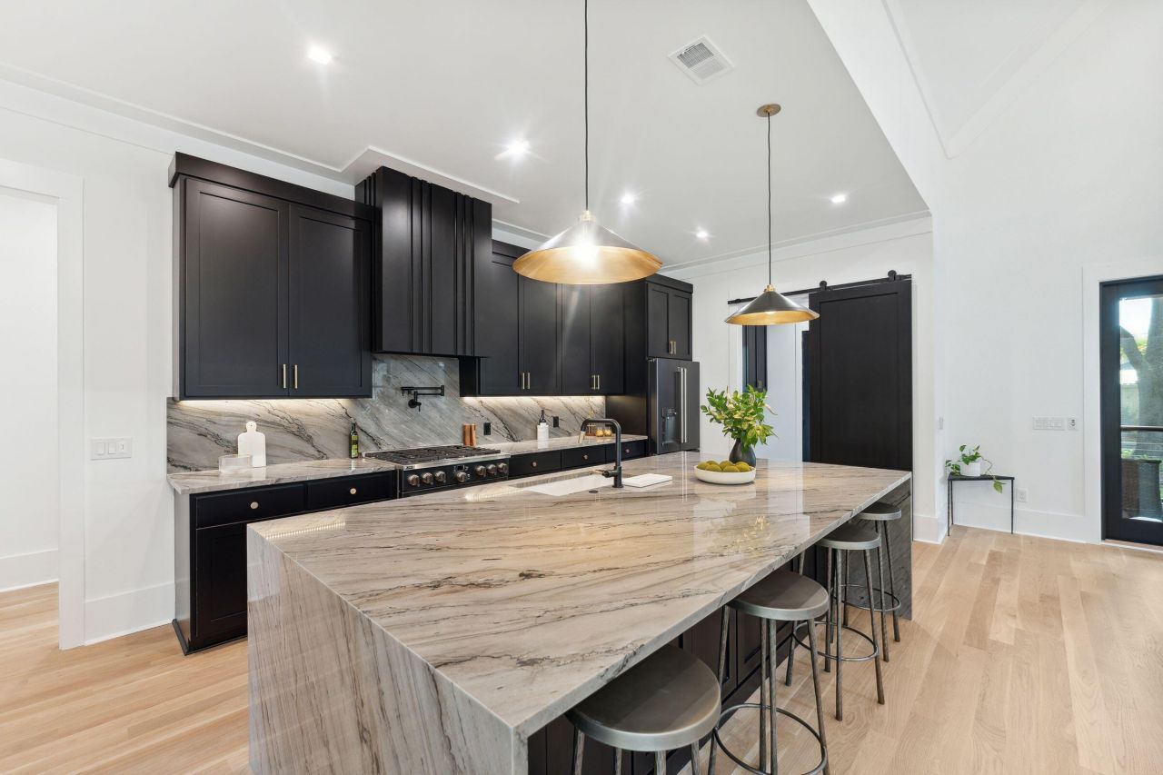 641 Coral Street Photo 64