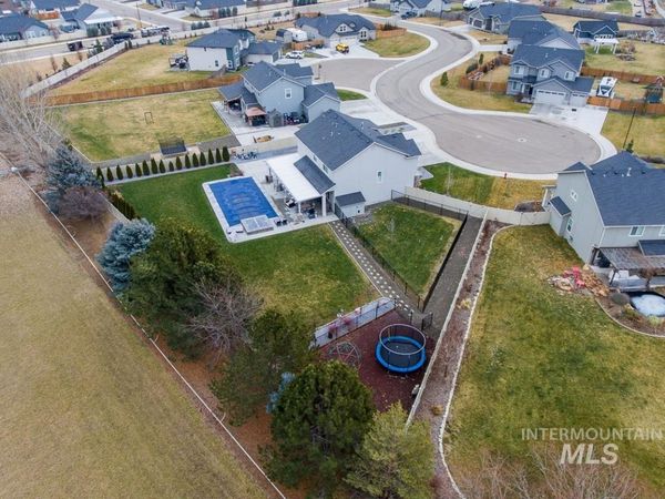 946 W Smallwood Ct, Kuna, ID 83642