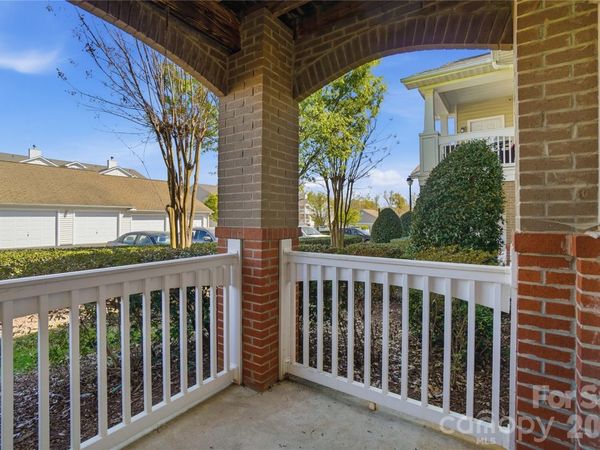 16742 Amberside Road E, Cornelius, NC 28031