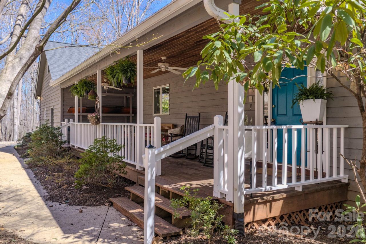 38 Sutton Knob Road, Candler, NC 28715 Main Photo
