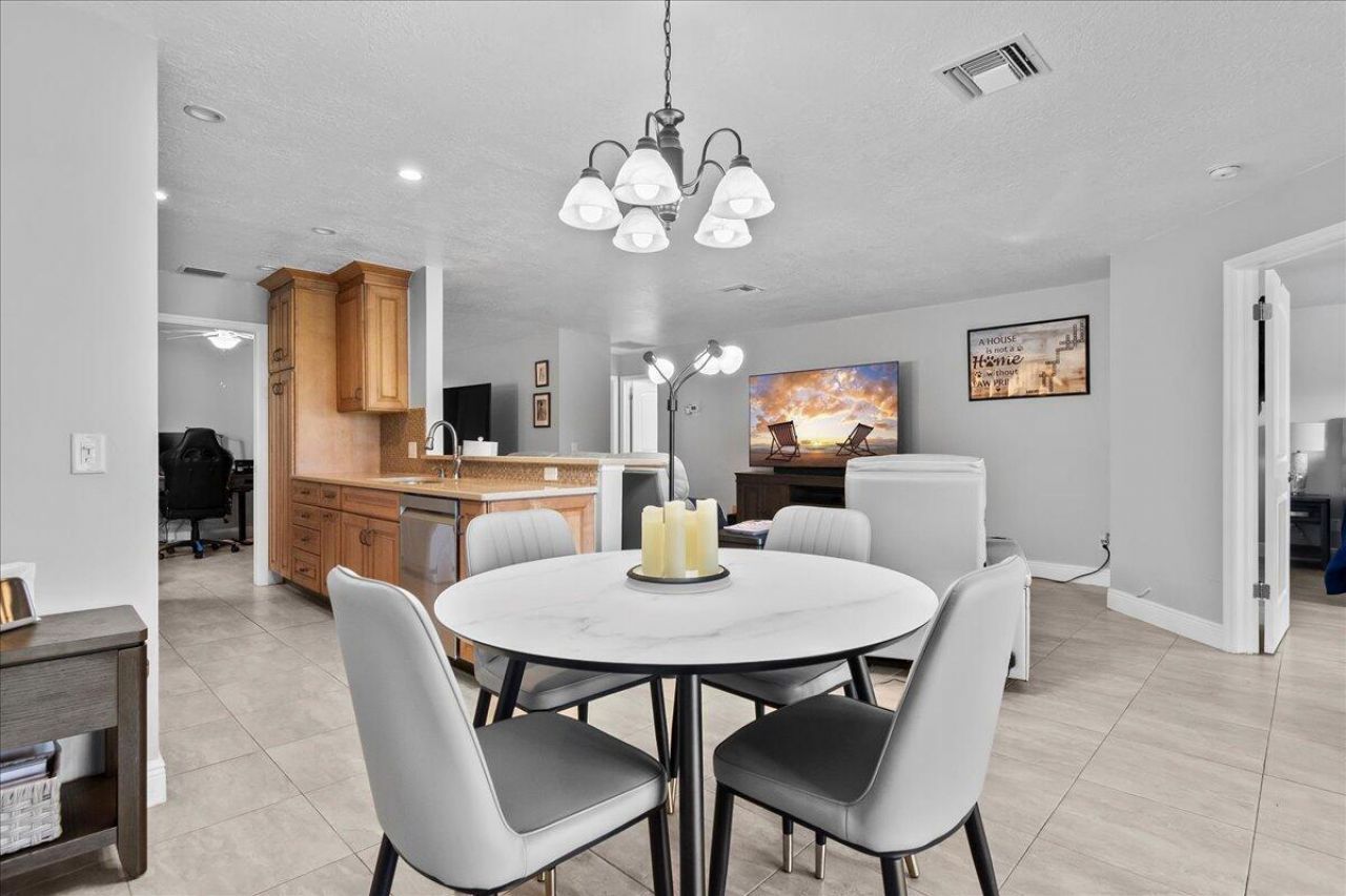 400 Crosswinds Drive, Unit B1, Greenacres, FL 33413 Photo