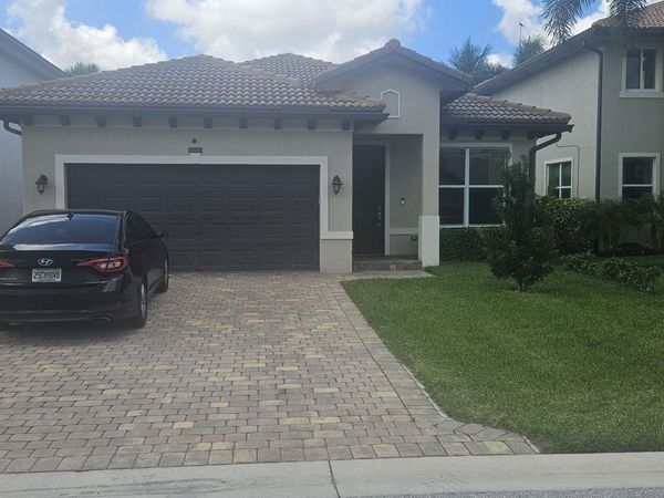 6837 Langdon Way, Greenacres, FL 33463