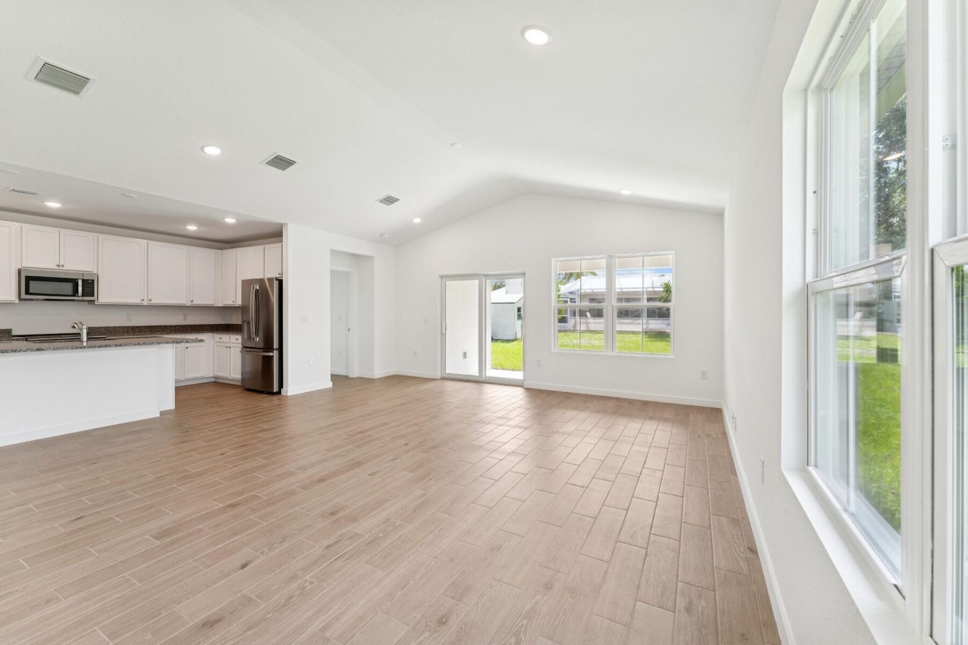 1782 SW Bayshore Boulevard, Port Saint Lucie, FL 34984 Photo