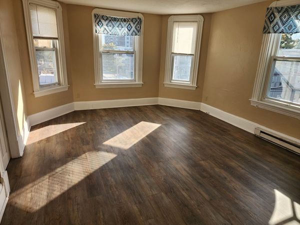 21 Highland St, Unit 11, Brockton, MA 02301