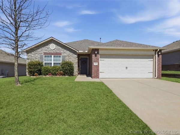 5921 E 148th Place S, Bixby, OK 74008