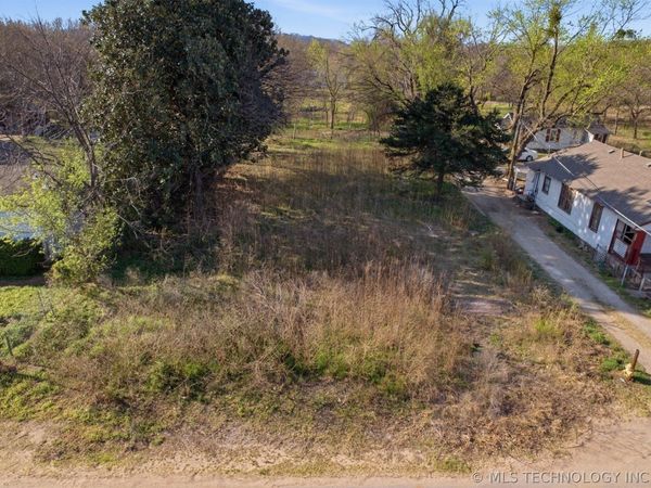 5134 W 8th Street , Tulsa, OK 74127