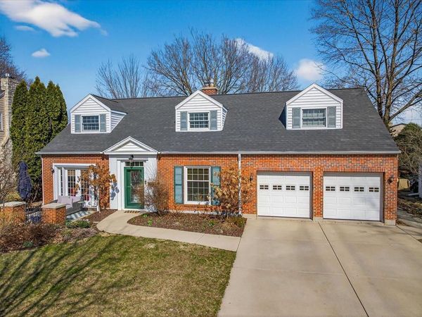 260 Kensington Drive, Madison, WI 53704