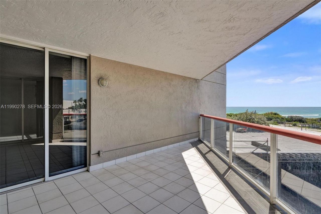 6767 Collins Ave , Unit 304, Miami Beach, FL 33141 Photo