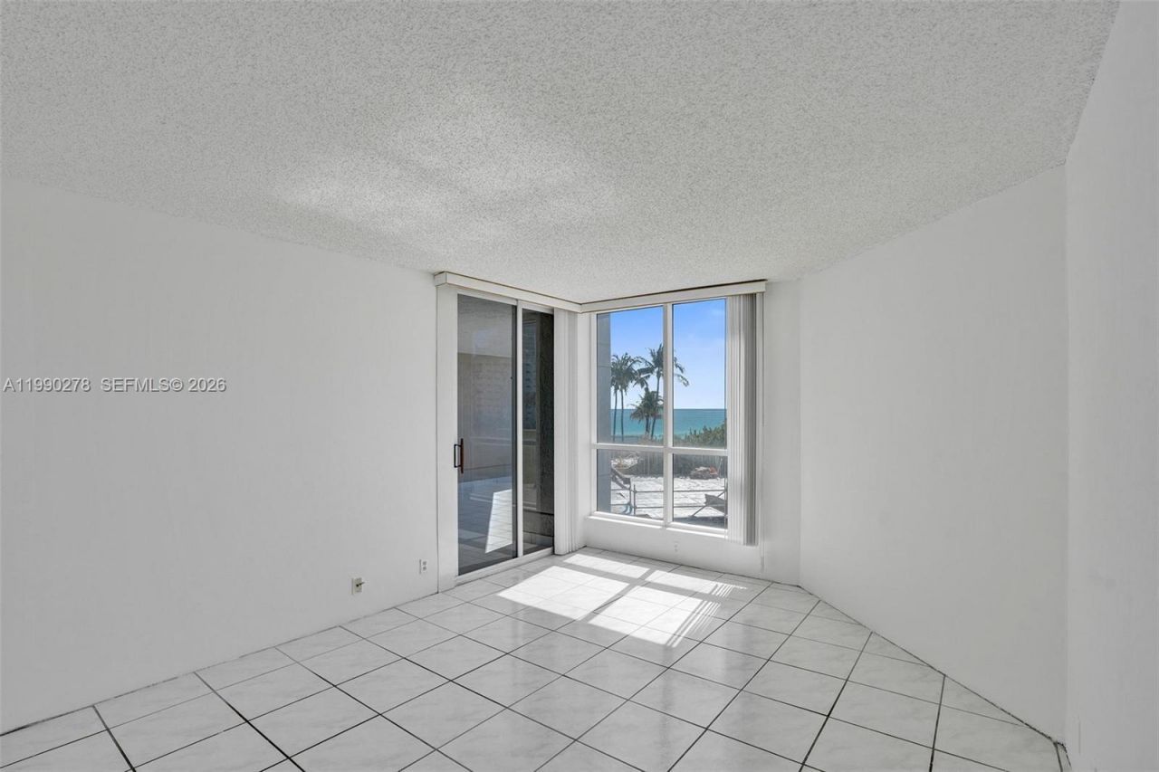 6767 Collins Ave , Unit 304, Miami Beach, FL 33141 Photo