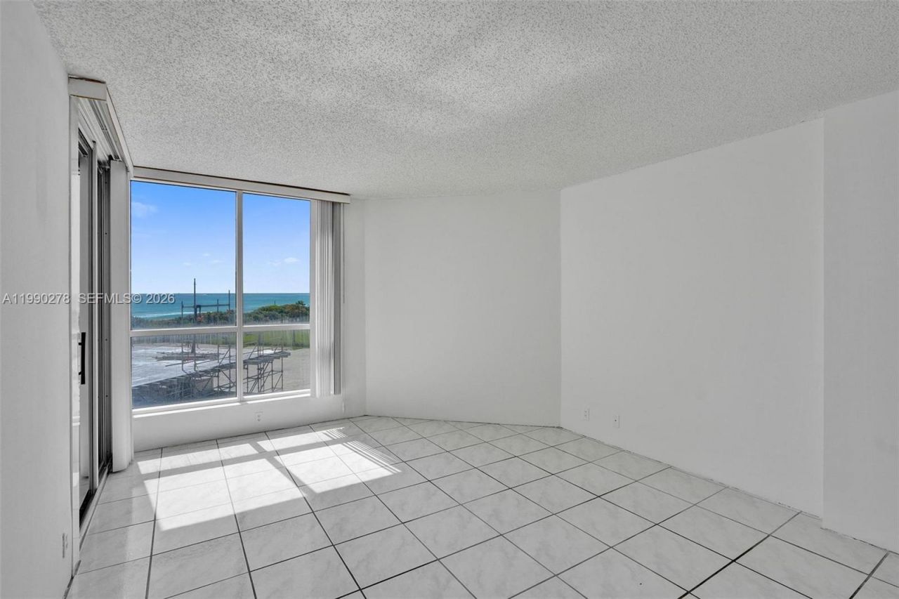 6767 Collins Ave, Unit 304, Miami Beach, FL 33141 Photo