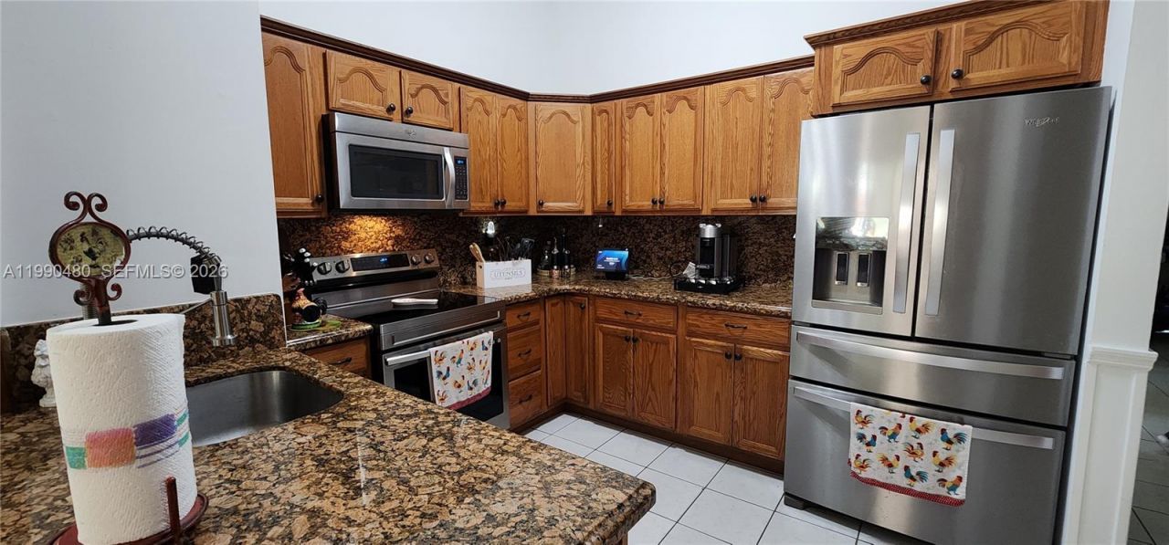 15585 SW 76th Ln, Unit A81-8, Miami, FL 33193 Photo