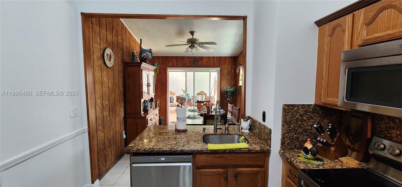 15585 SW 76th Ln, Unit A81-8, Miami, FL 33193 Photo