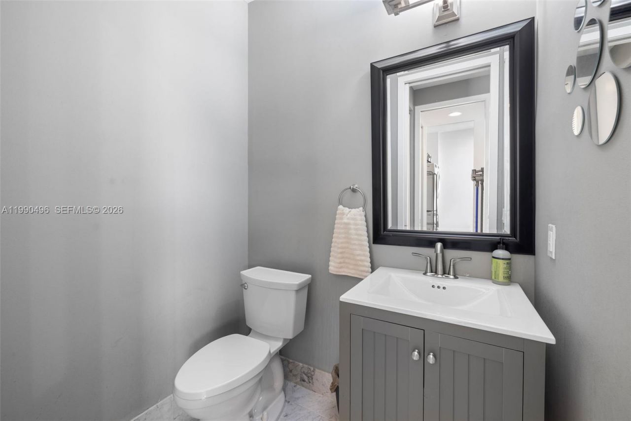 721 SE 12th Ct, Unit 4, Fort Lauderdale, FL 33316 Photo