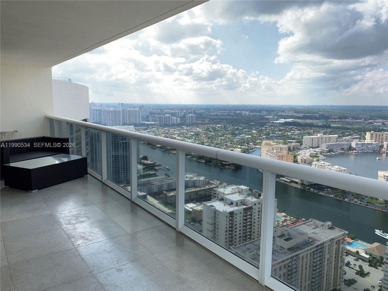 1830 S Ocean Drive, Unit 4608, Hallandale Beach, FL 33009 Photo