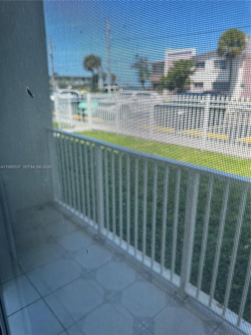 7920 East Dr, Unit 11, North Bay Village, FL 33141 Photo