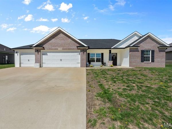830 Lochinvar Lane, Cape Girardeau, MO 63701