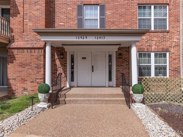 12929 Portulaca Drive, Unit 205, Creve Coeur, MO 63146