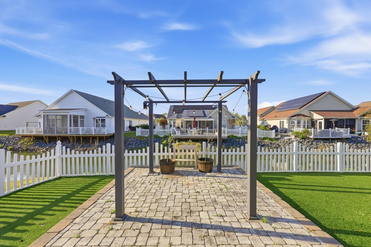 2016 Saltwater St. Photo 37