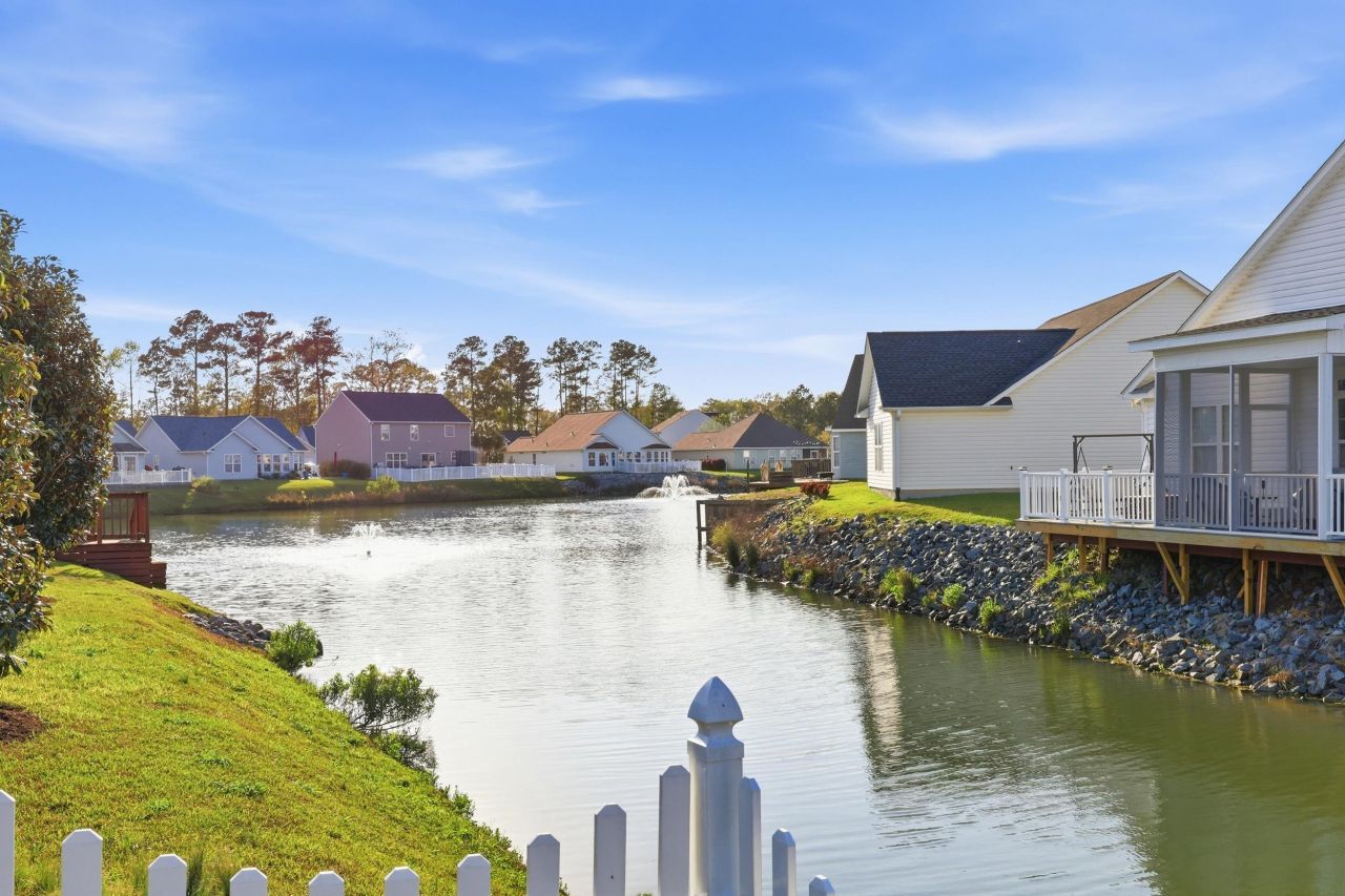 2016 Saltwater St. Photo 42