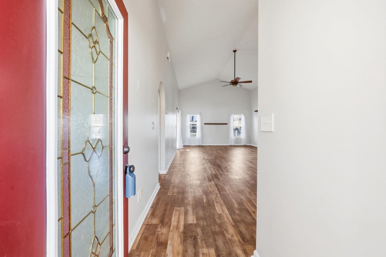 2016 Saltwater St. Photo 5