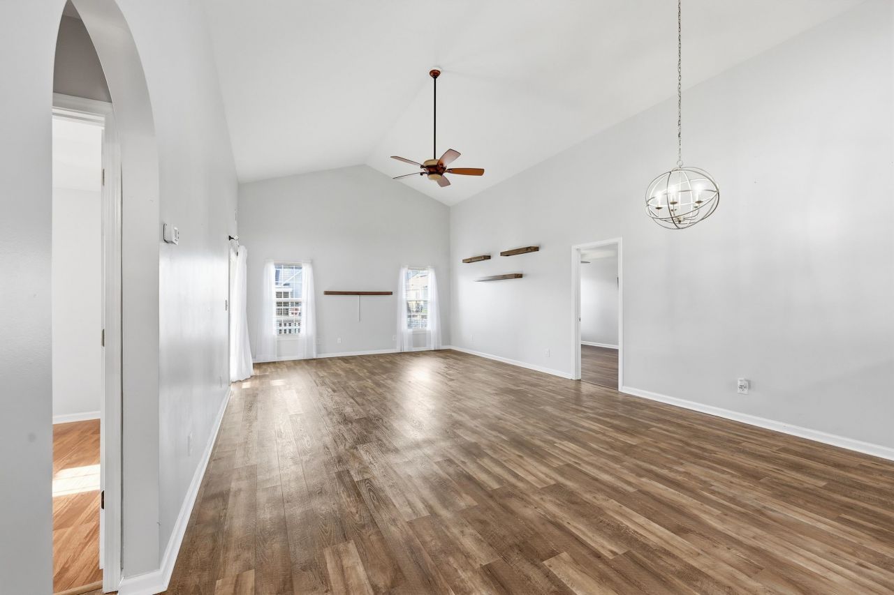 2016 Saltwater St. Photo 7