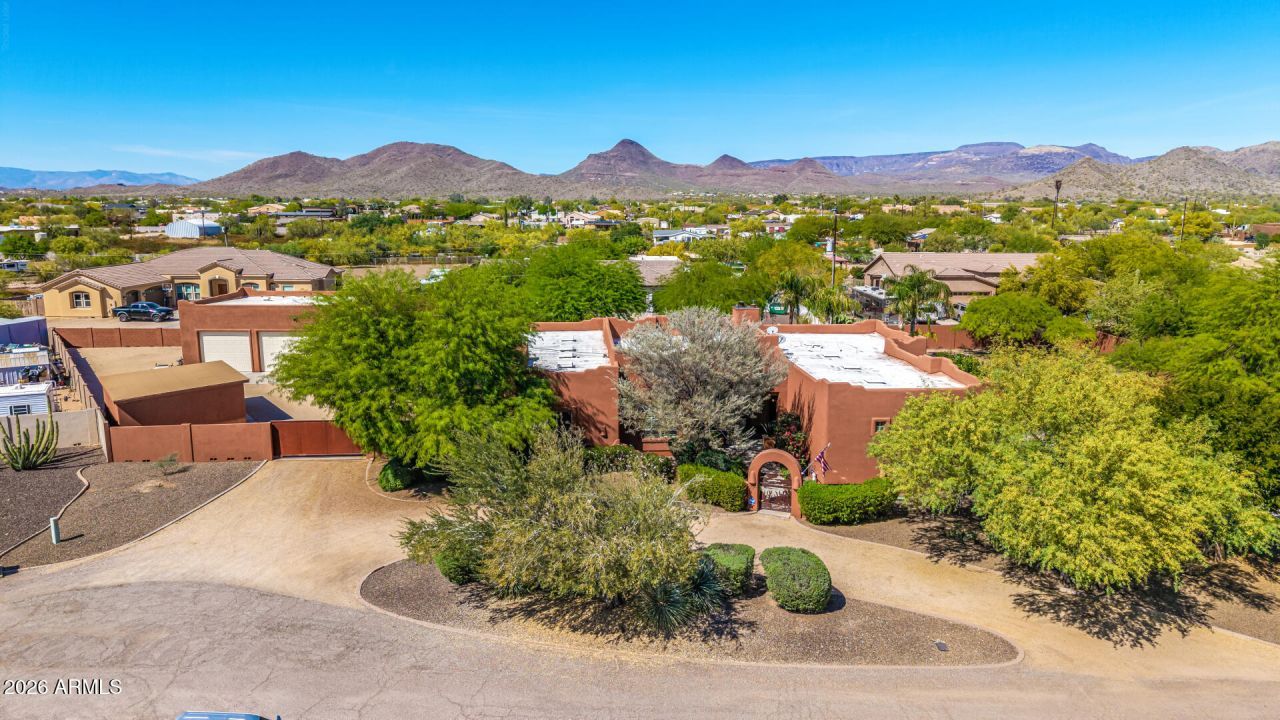 2324 E La Verna Way, Phoenix, AZ 85086 Main Photo