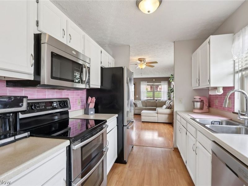 134 Hazelwood Avenue, Barberton, OH 44203 Photo 14