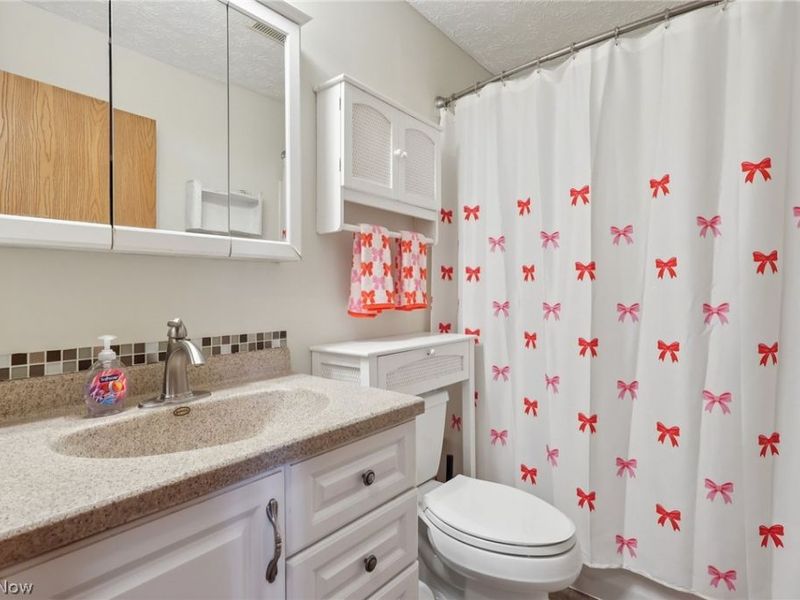 134 Hazelwood Avenue, Barberton, OH 44203 Photo 22