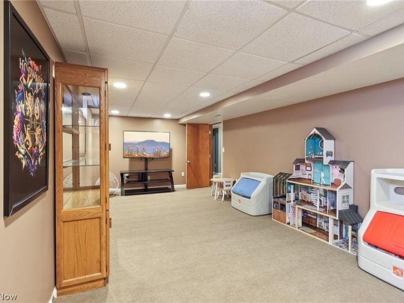 134 Hazelwood Avenue, Barberton, OH 44203 Photo 27