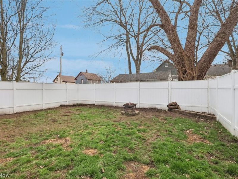 134 Hazelwood Avenue, Barberton, OH 44203 Photo 46