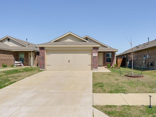 14037 Haggerston Drive, Pilot Point, TX 76258