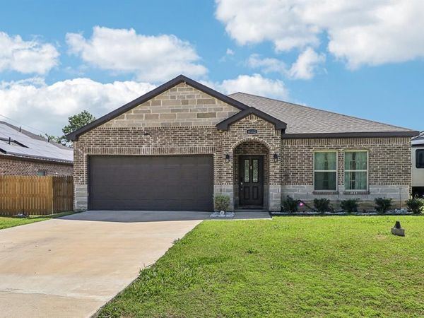 8112 Lakeshore Drive, Kemp, TX 75143