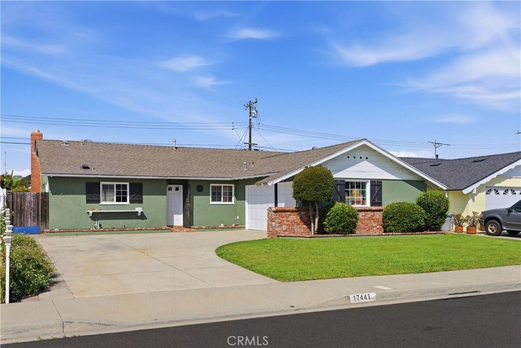 17441 Jefferson Lane, Huntington Beach, CA 92647 Main Photo