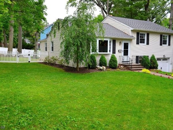 1 Willow St, Chatham, NJ 07928