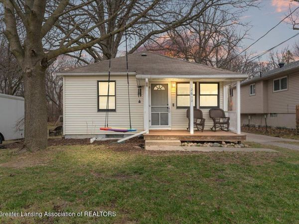 2610 Gary Avenue, Lansing, MI 48906