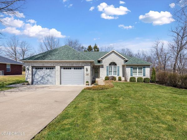 221 MADELINES PARK CIRCLE, Jefferson City, MO 65109