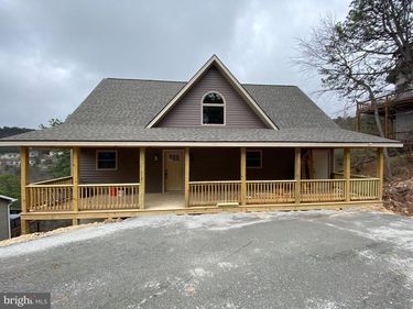 250 ACCESS DRIVE , MCGAHEYSVILLE, VA 22840