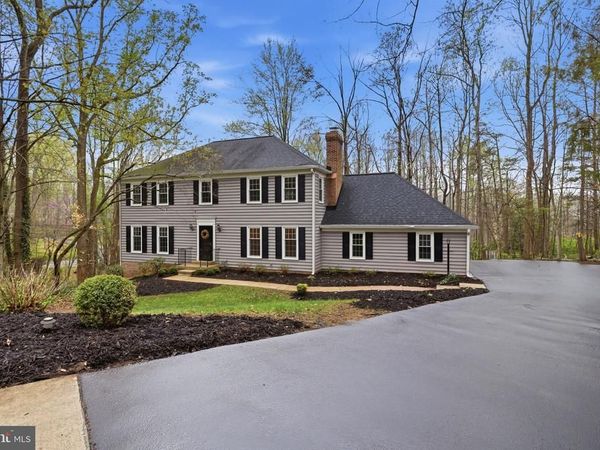 15790 BEACON HILL PLACE, DUMFRIES, VA 22025